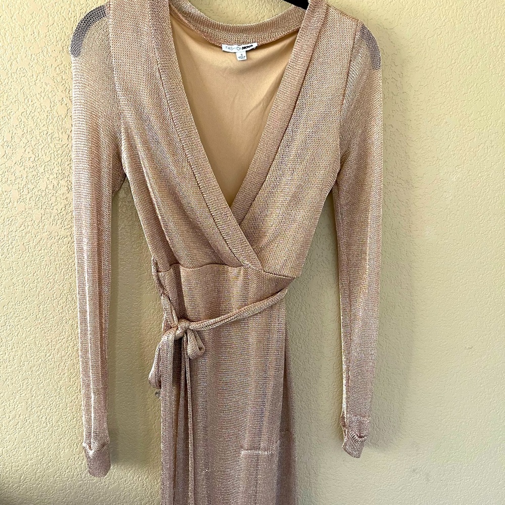 Fashion Nova Gold Longs sleeve Dress